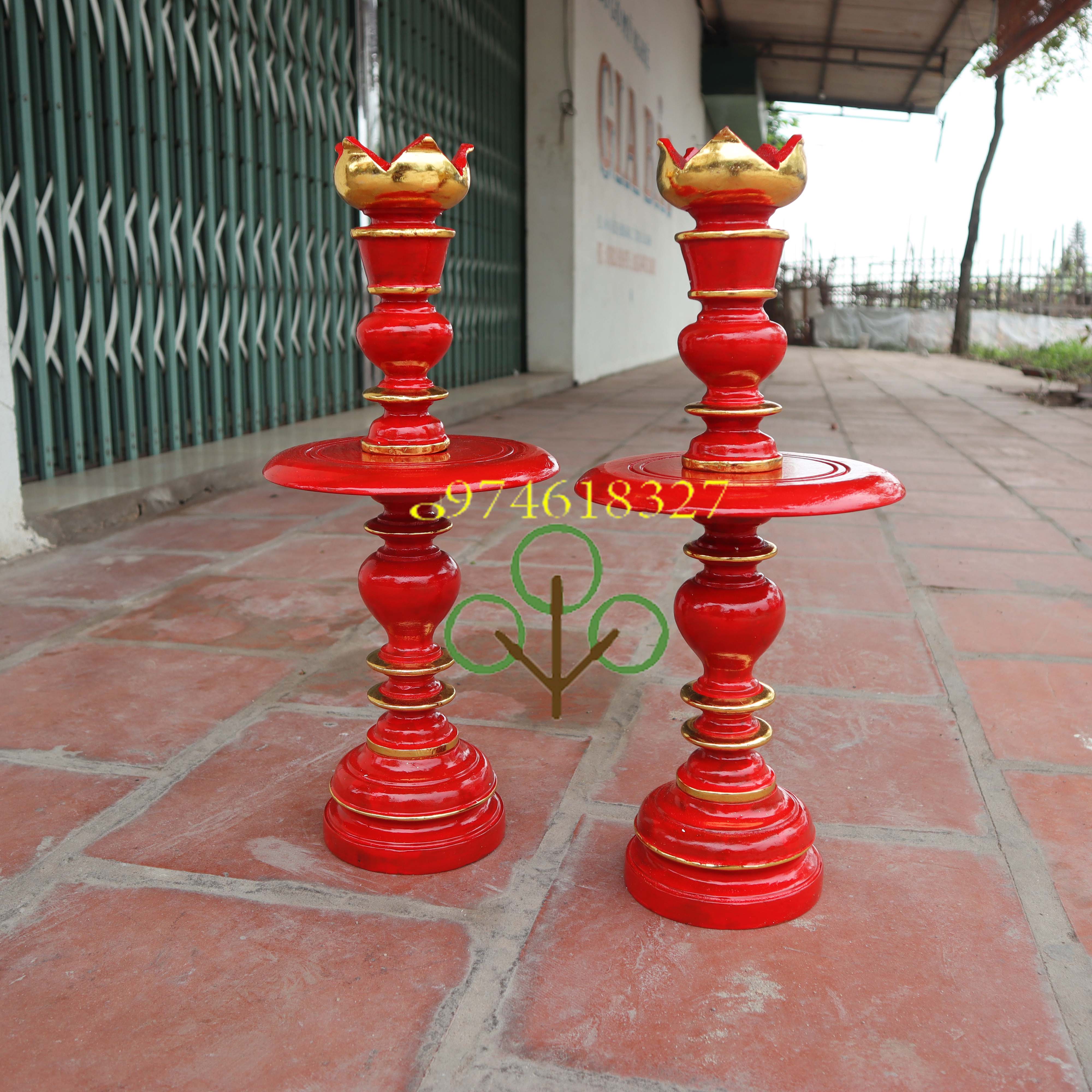 Cặp đèn nến gỗ mít sơn son thếp vàng cao 45cm ngang 20cm