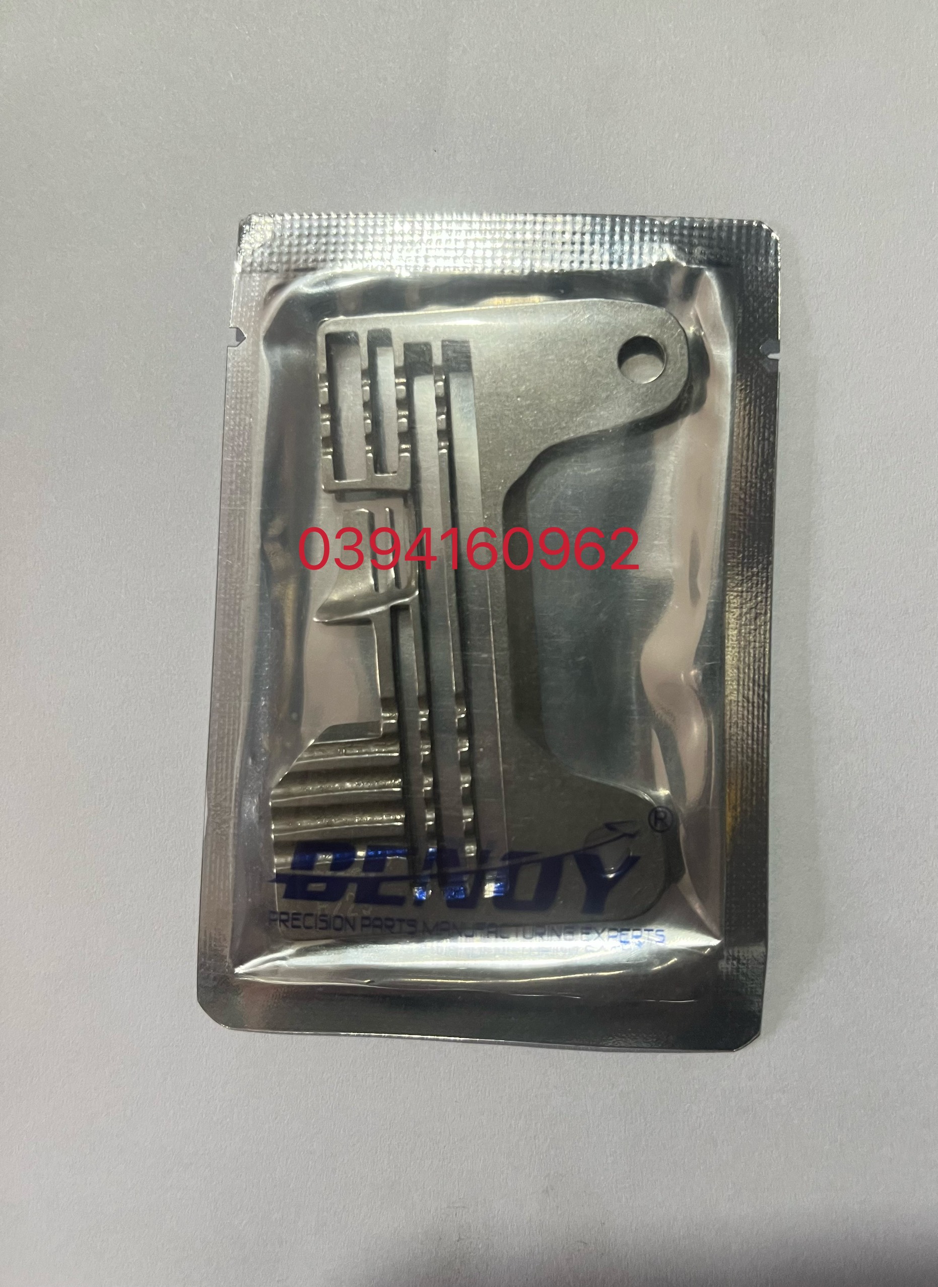 Mặt nguyệt sử dụng cho máy vắt sổ 4 chỉ Siruba đời K E229
