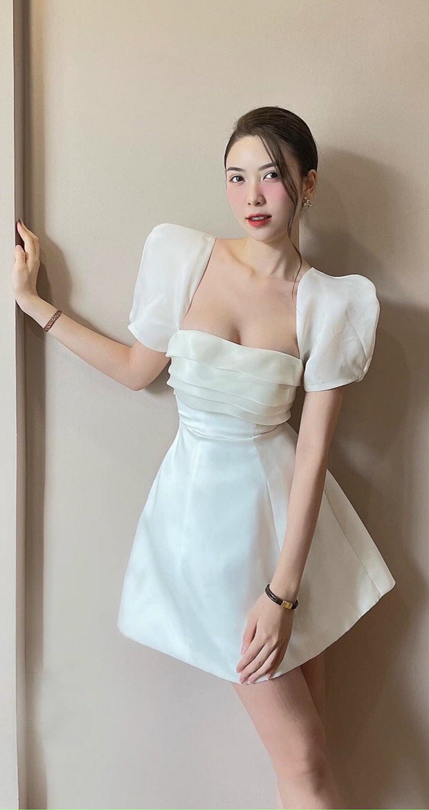 Đầm xếp ly ngực tay bồng sang chảnh - Mina dress