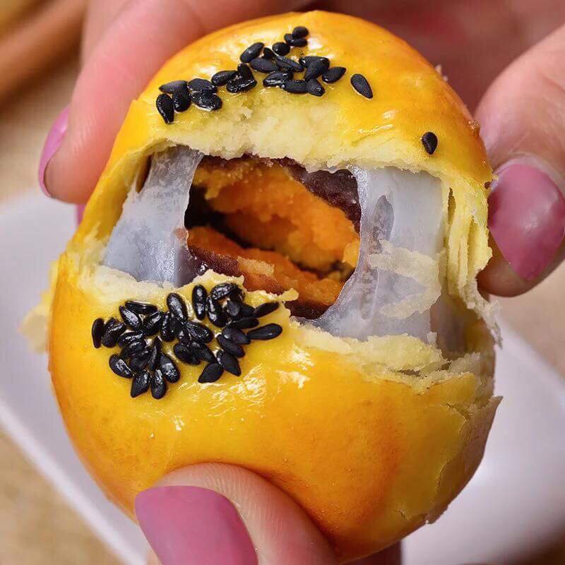 Bánh Ngàn Lớp Nhân Trứng Muối Viền Đậu Đỏ Siêu Ngon - Đồ Ăn Vặt Nội Địa Trung