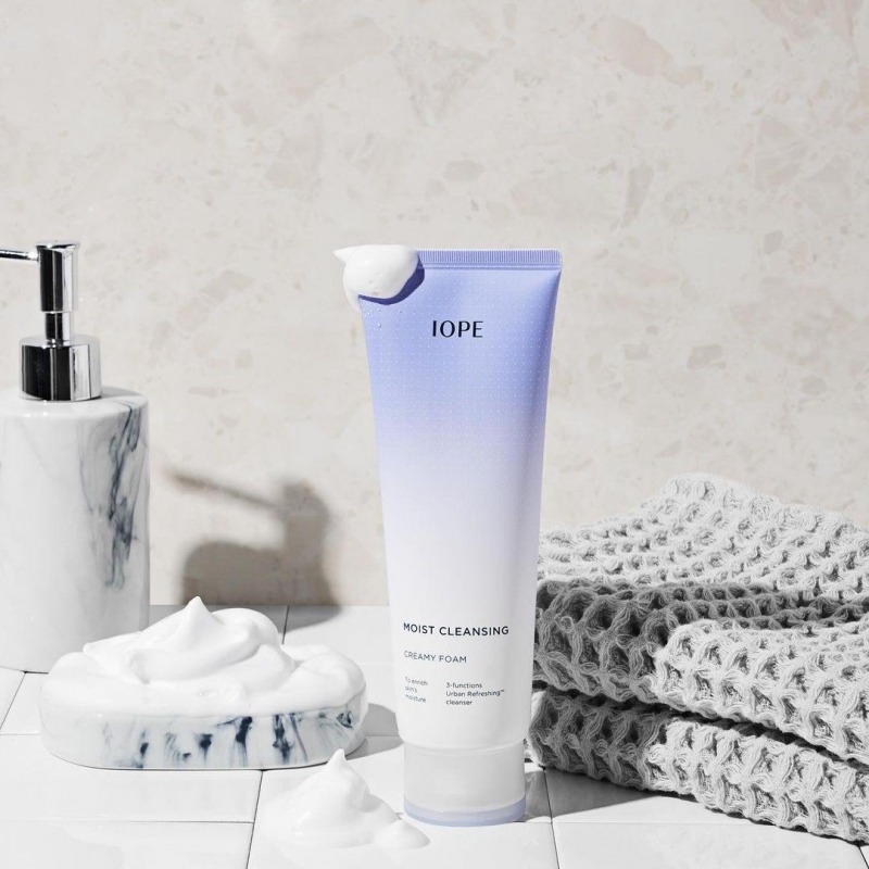 Sữa Rửa Mặt làm sạch sâu, sáng da Moist Cleansing Whipping Foam 180ml