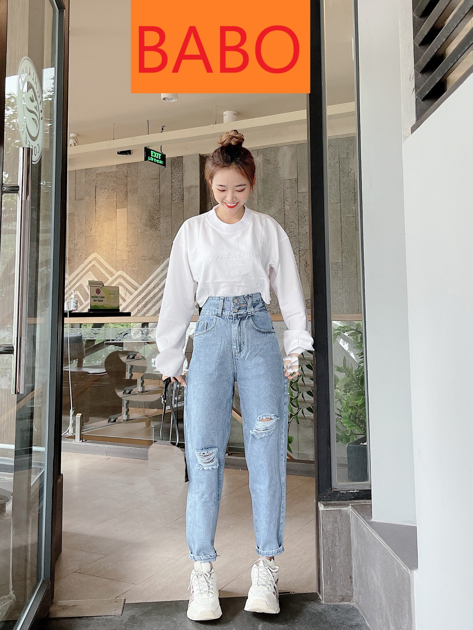 [ NY335 ] QUẦN BAGGY JEAN NỮ LƯNG CAO 2 NÚT XẺ NỮA ĐĨA CHÉO RÁCH 2 GỐI TO MÀU XANH NHẠT CAO CẤP BABO ĐỦ SIZE S, M, L CHẤT VẢI DÀY, SIÊU XỊN SÒ CỰC CÁ TÍNH