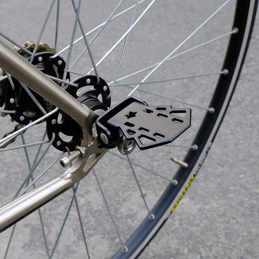 Gác Chân Sau Xe Đạp Chất Liệu Sắt Nhẹ Siêu Bền - SPORTS WORLD