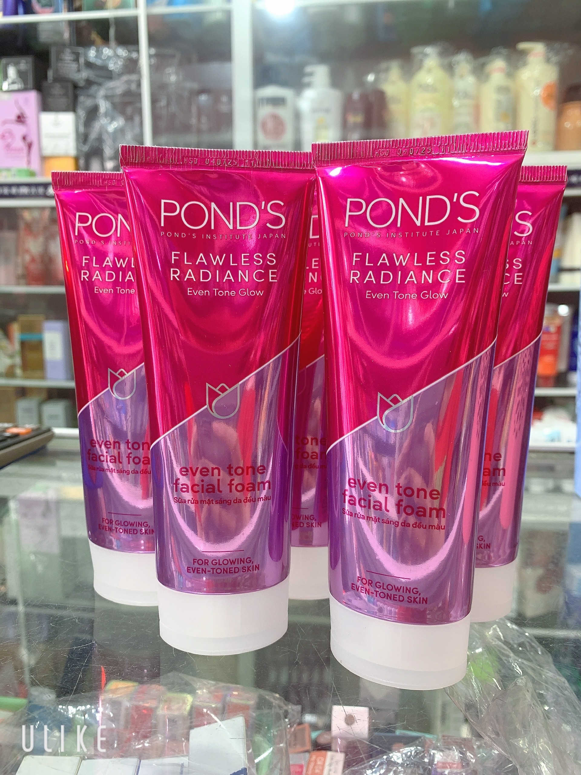 Sữa Rửa Mặt Sáng Da Ponds Flawless Radiance (100g)