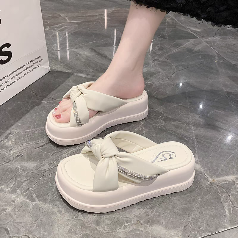 DÉP BM CHÉO CỘT PHỐI XOÀN
