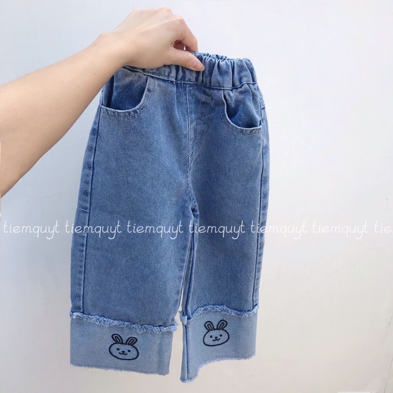 Quần bò thêu thỏ đen cho bé