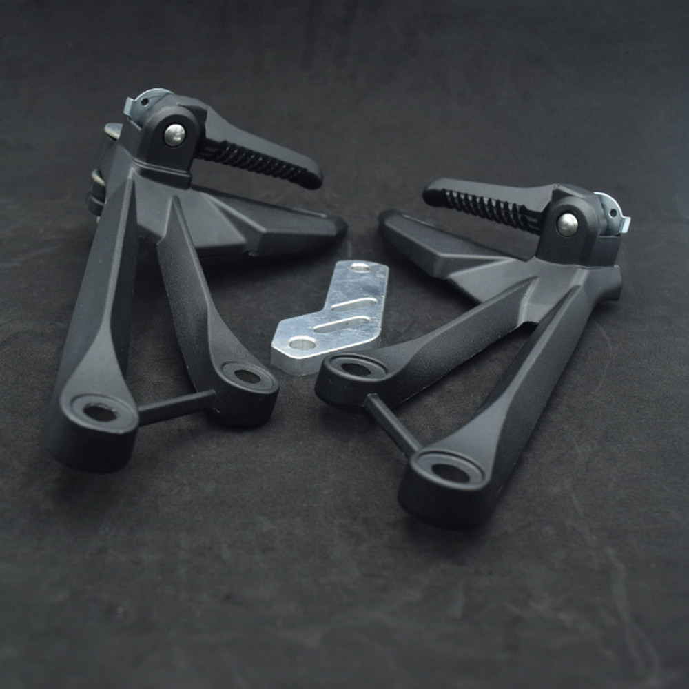 [HOT HOT NEW] CẶP GÁC CHÂN XE MÁY KIỂU DÁNG Z1000 (MÀU ĐEN) DÀNH CHO EXCITER - WINNER SIÊU NGẦU - GÁC CHÂN Z1000