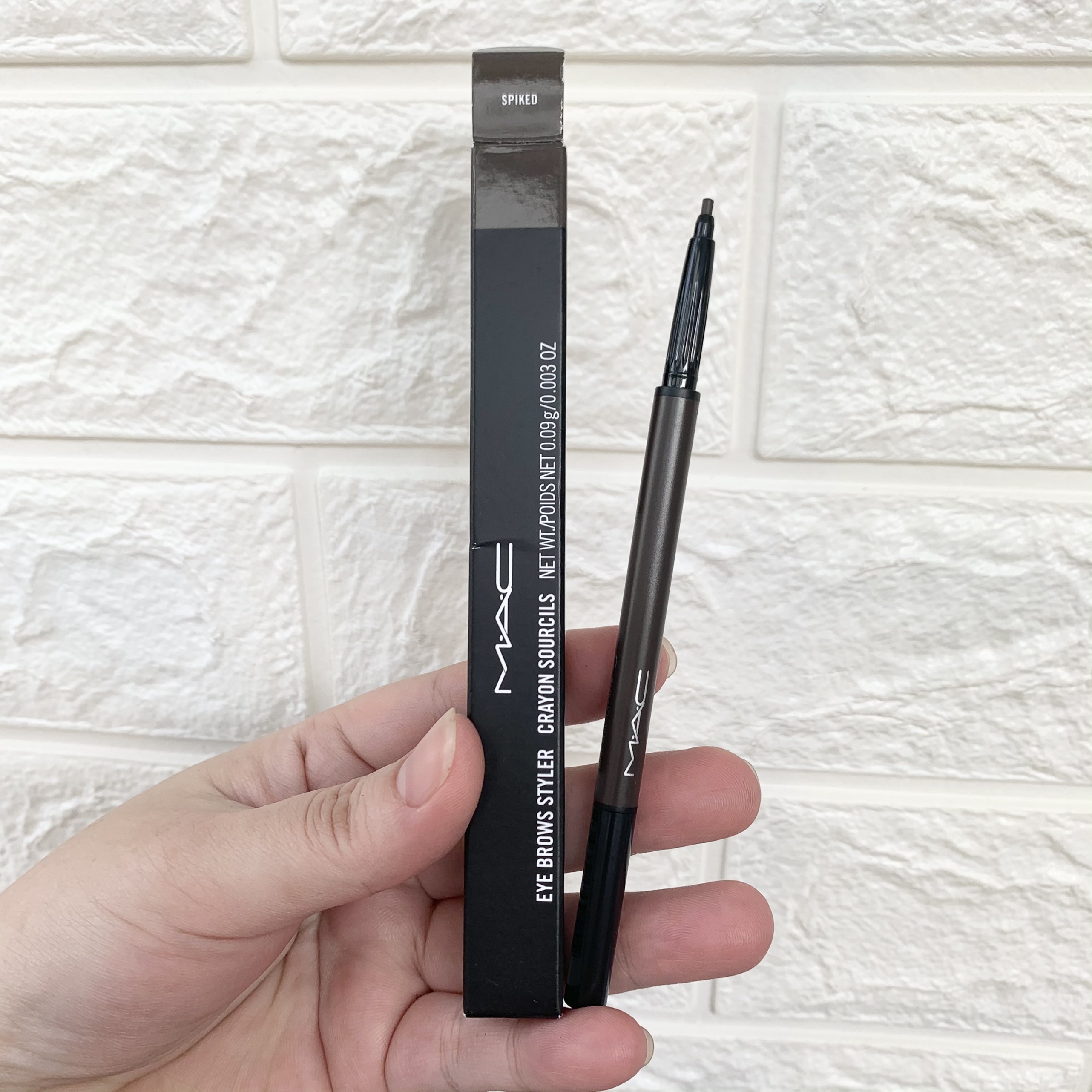 Chì kẻ chân mày màu spiked - mac - eye brows styler crayon sourcils 0.09g