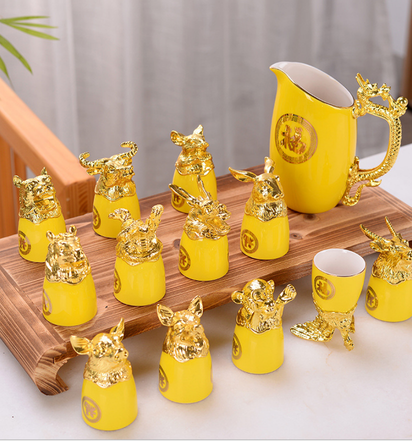 Bộ 12 ly hình con giáp 💝 Freeship 💝 Bộ ấm chén có hộp đựng bằng gỗ dễ dàng xách đi