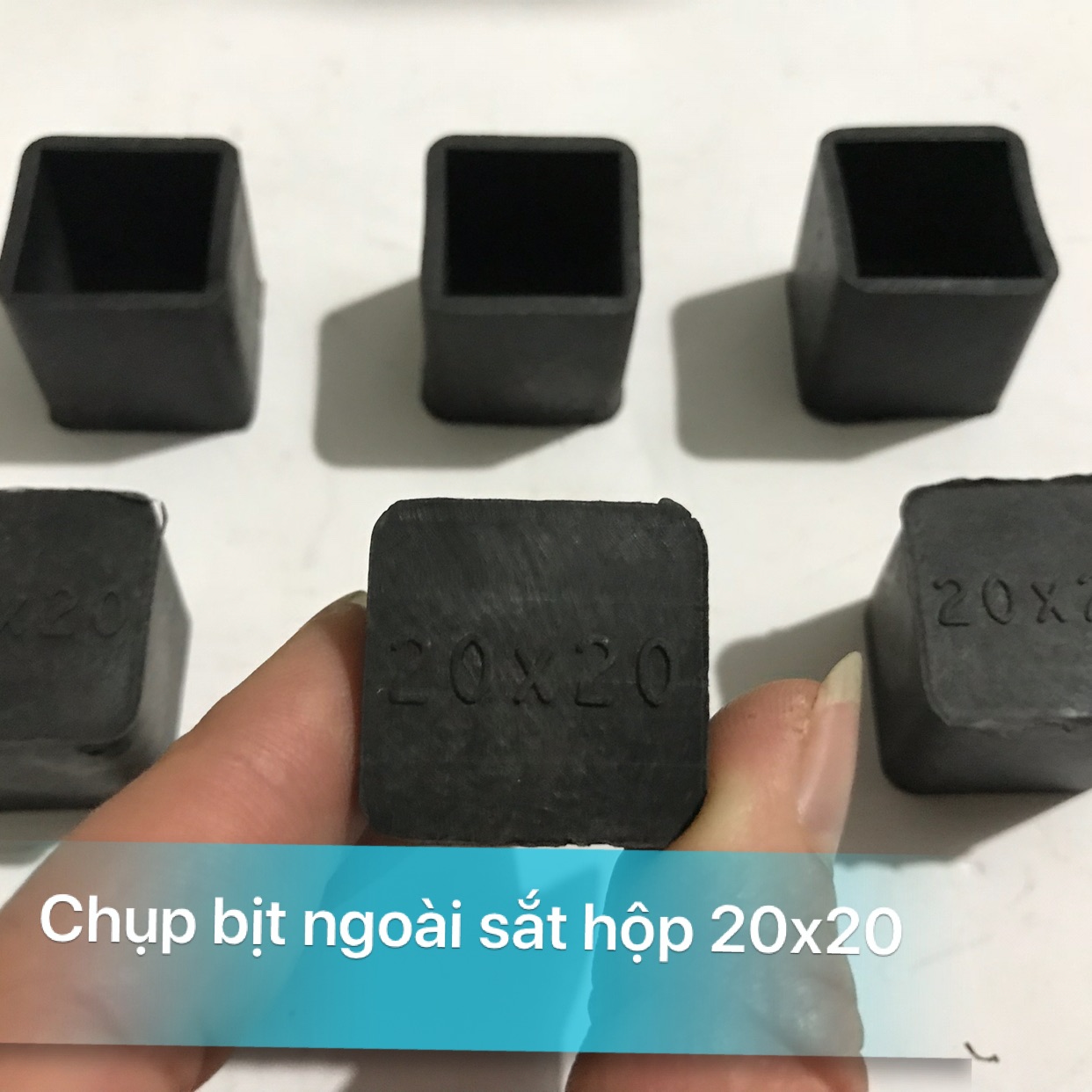 COMBO 10 Chụp bịt cao su ngoài sắt hộp 20x20