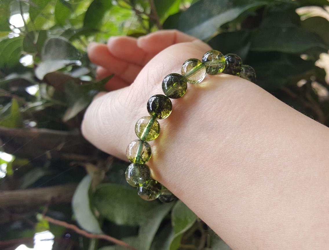 Vòng tay phong thủy đá thạch anh ưu linh xanh