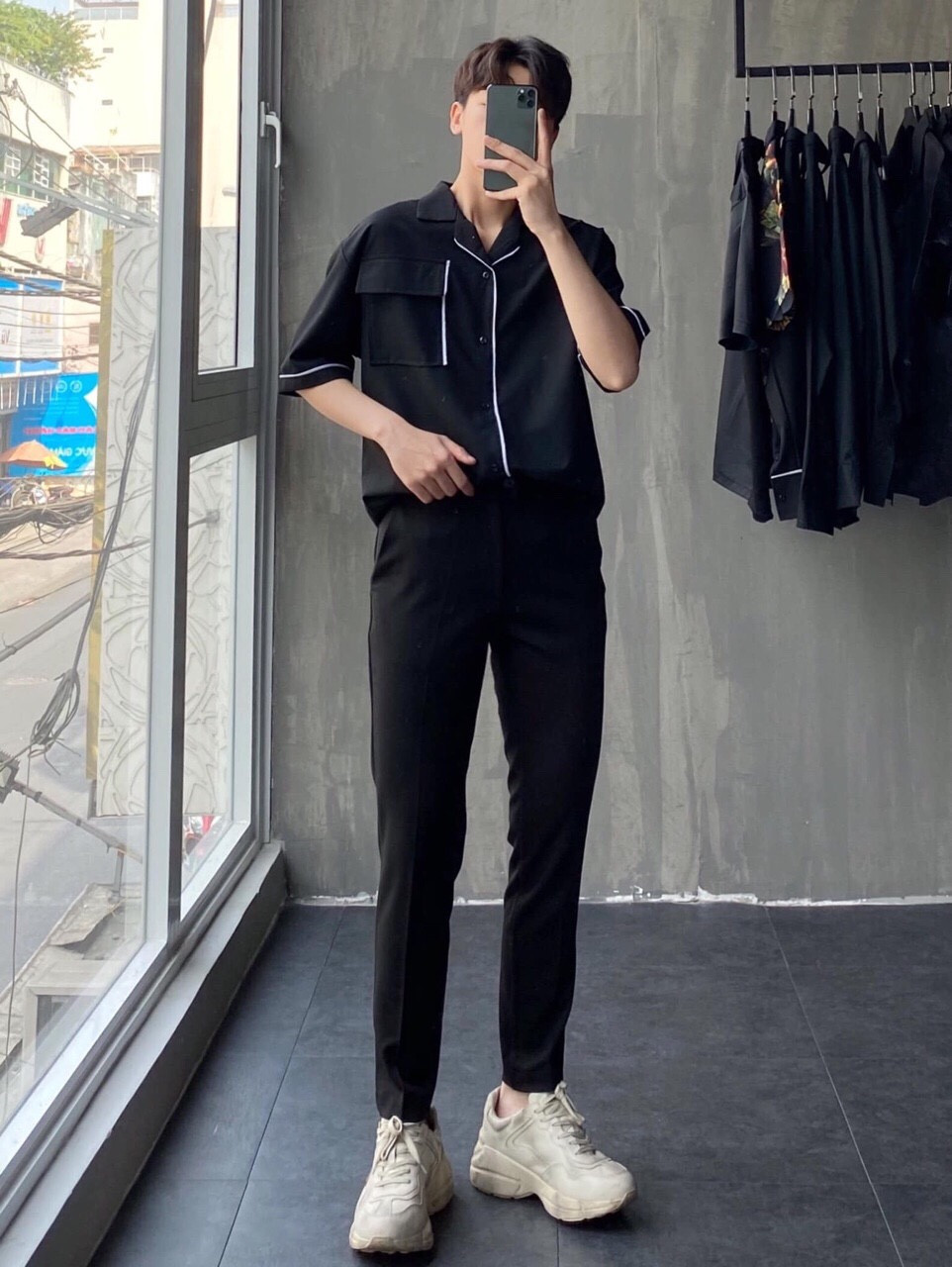 Áo sơ mi tay lỡ form rộng túi hộp viền cổ vest