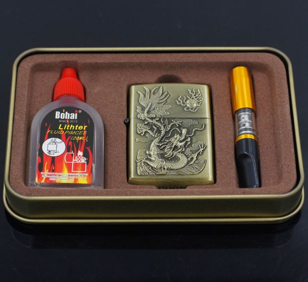 Combo bật lửa xăng đá zippo sưu tầm vàng đồng ) hột quẹt xăng đá sưu tầm