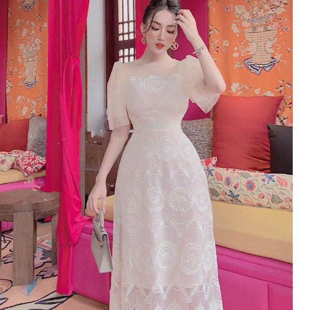 Đầm cánh tiên thêu nổi