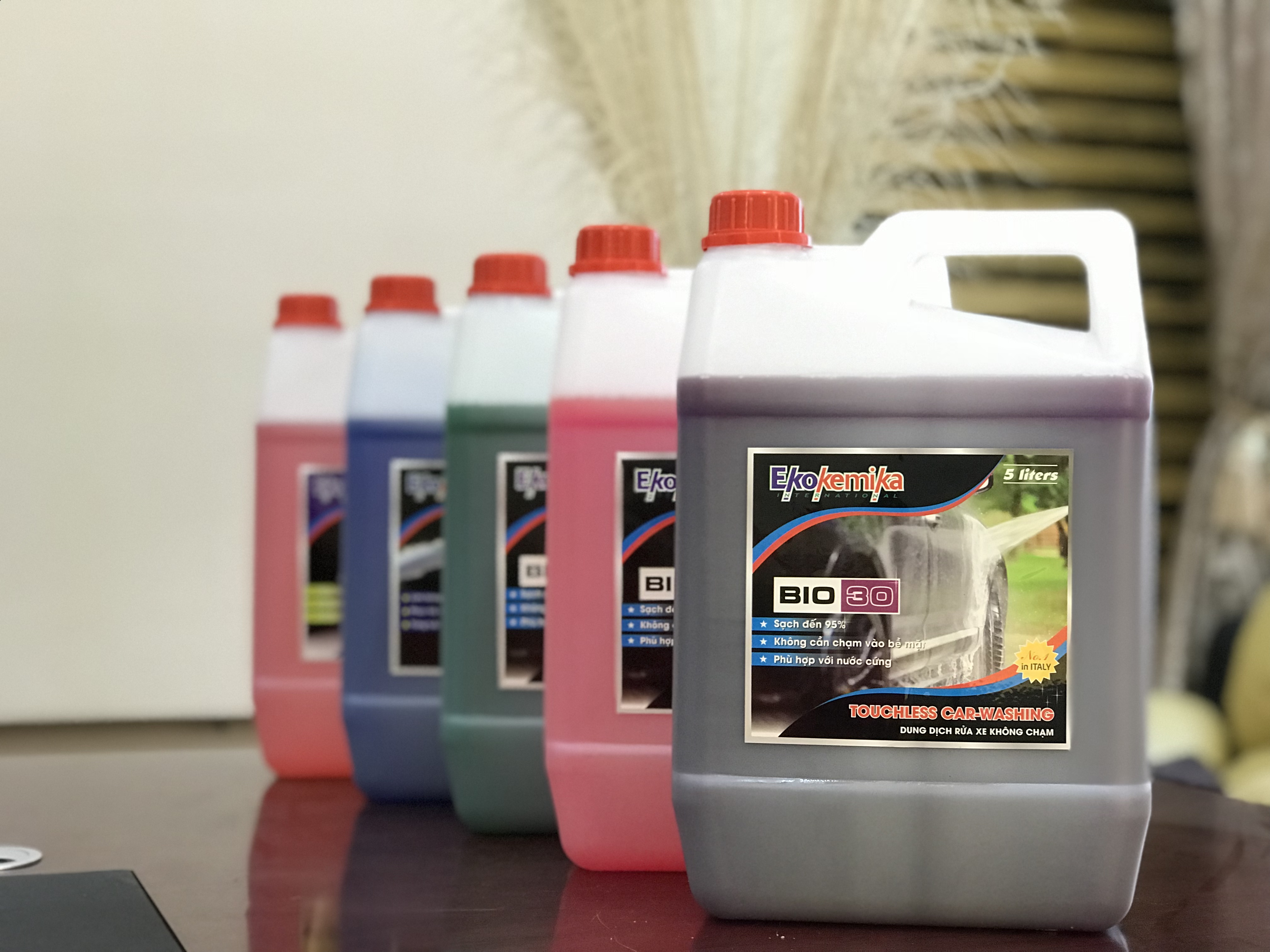 Dung dịch rửa xe không chạm Ekokemika BIO30-5L