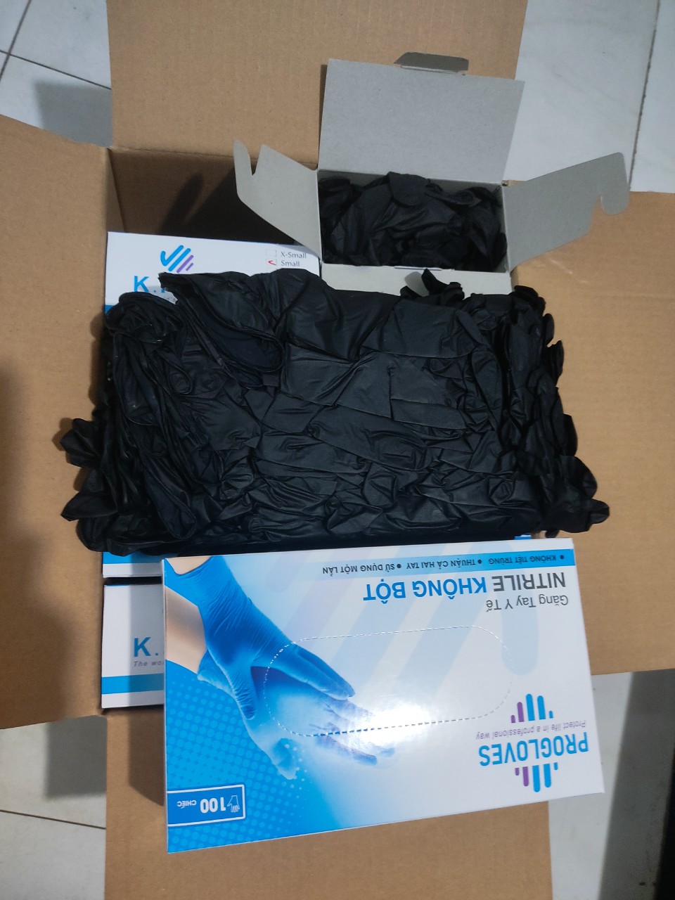 Găng tay y tế nitrile progloves màu đen, hộp 100 cái/thùng 10 hộp size xs/s/m/l/xl