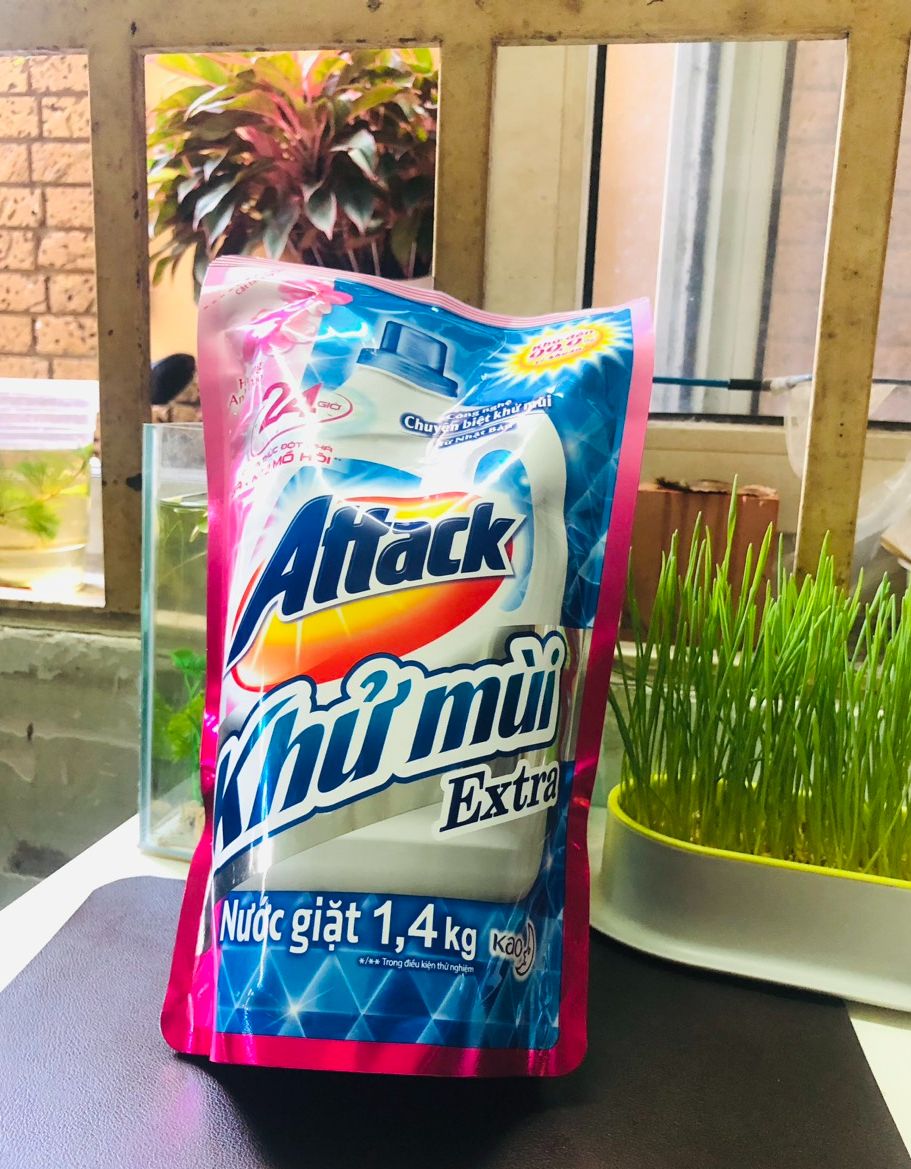 Nước giặt attack khử mùi extra hương anh đào - túi 1,4l