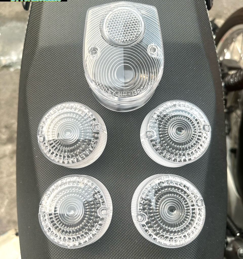 Bộ chụp xi nhan + đèn hậu xe cub 81 trắng