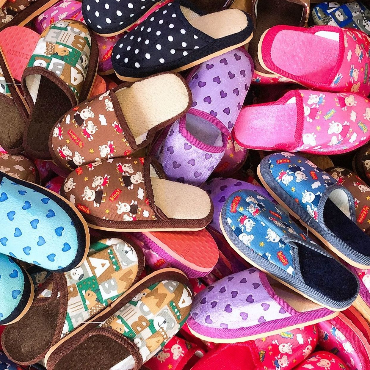 [GIÁ SỈ] Dép  Ấm Nỉ nhung đi trong nhà mùa đông ấm áp dễ thương, bền đẹp, sạch sẽ, , Dép bông đi trong nhà, dép nhung cho bà giá rẻ - Giao màu ngẫu nhiên hàng loại 1 chuẩn xịn xò cam kết 4 lớp chống trơn .NAM NỮ