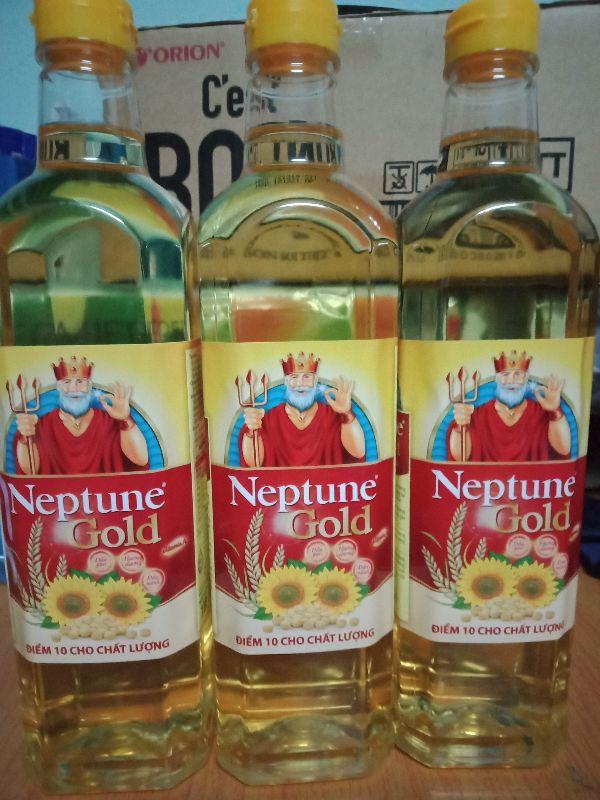 2 chai dầu Neptune x 1lít mỗi chai