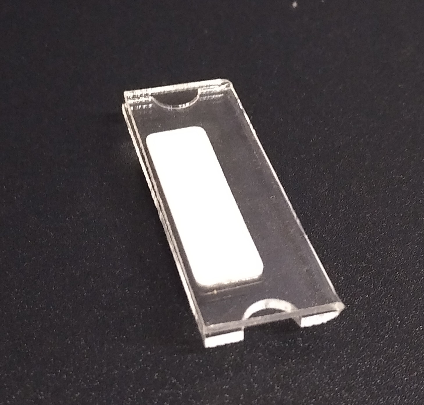 Bộ 10 thẻ tên mica đeo ngực nam châm