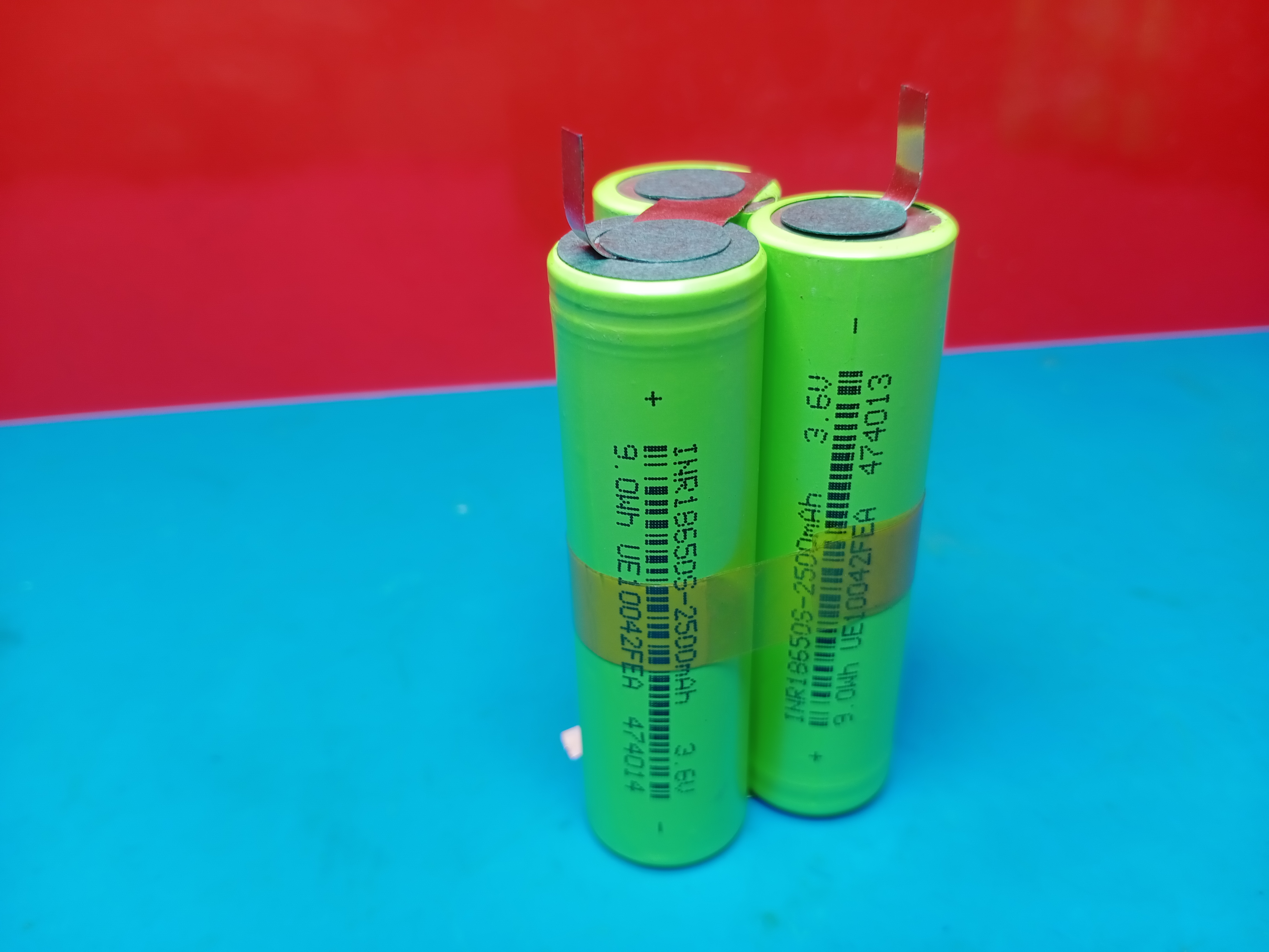 Pin 12v tam giác 2000mah _ đóng khối sẵn