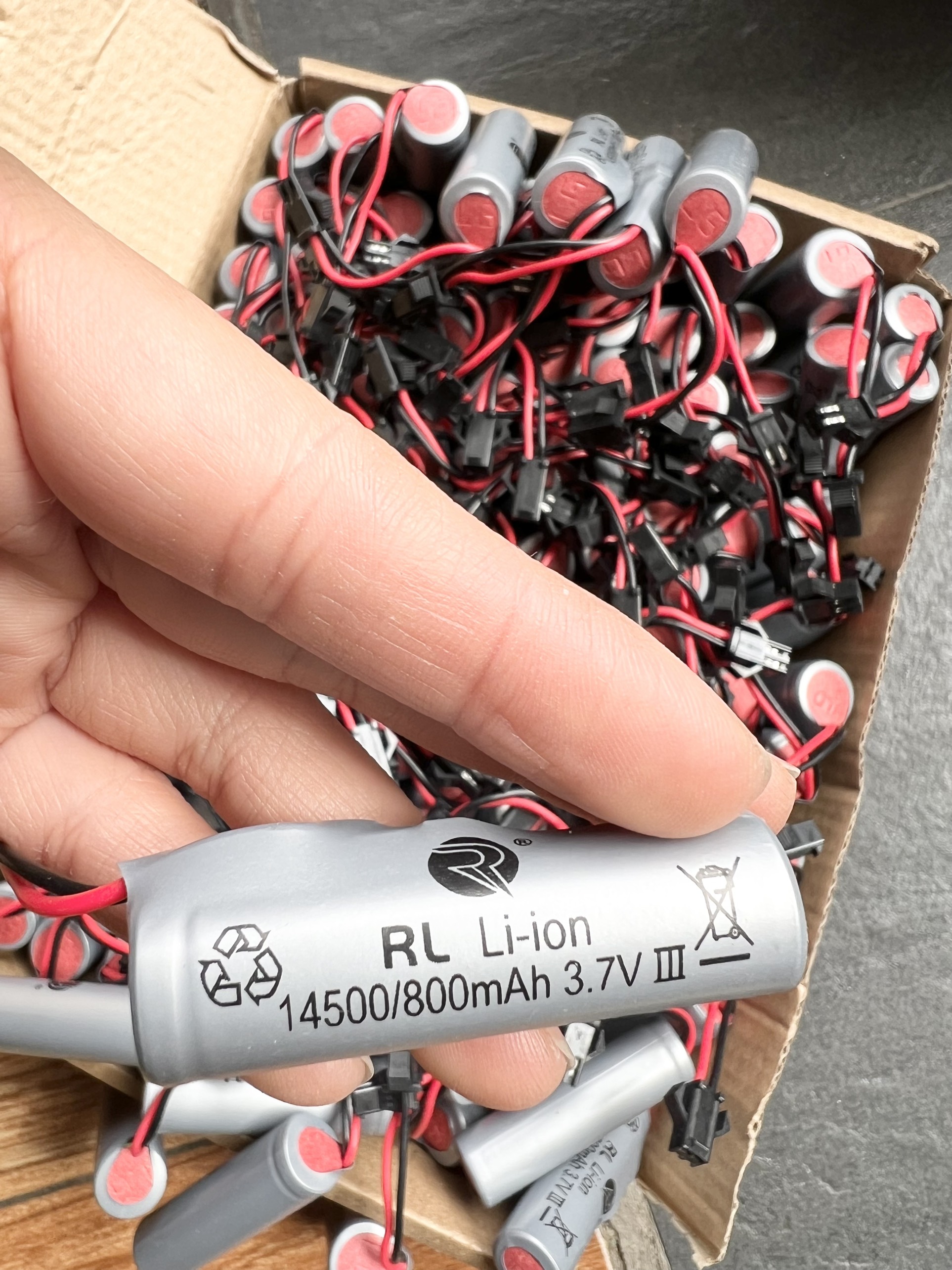 Pin sạc Li-ion 3.7v 14500 800mah và 500mah 3.7V cho đồ chơi xe ô tô điều khiển từ xa,xe địa hình điề