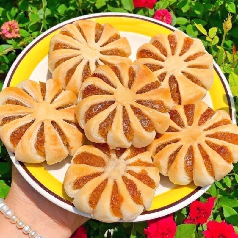 Bánh hoa mai nhân khóm - đặc sản kiên giang