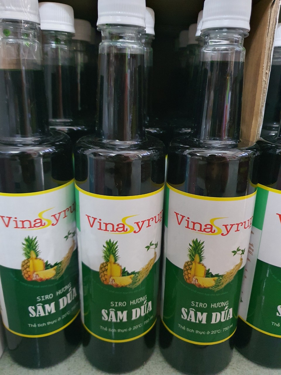 Siro Sâm Dứa Vina Chai 750m