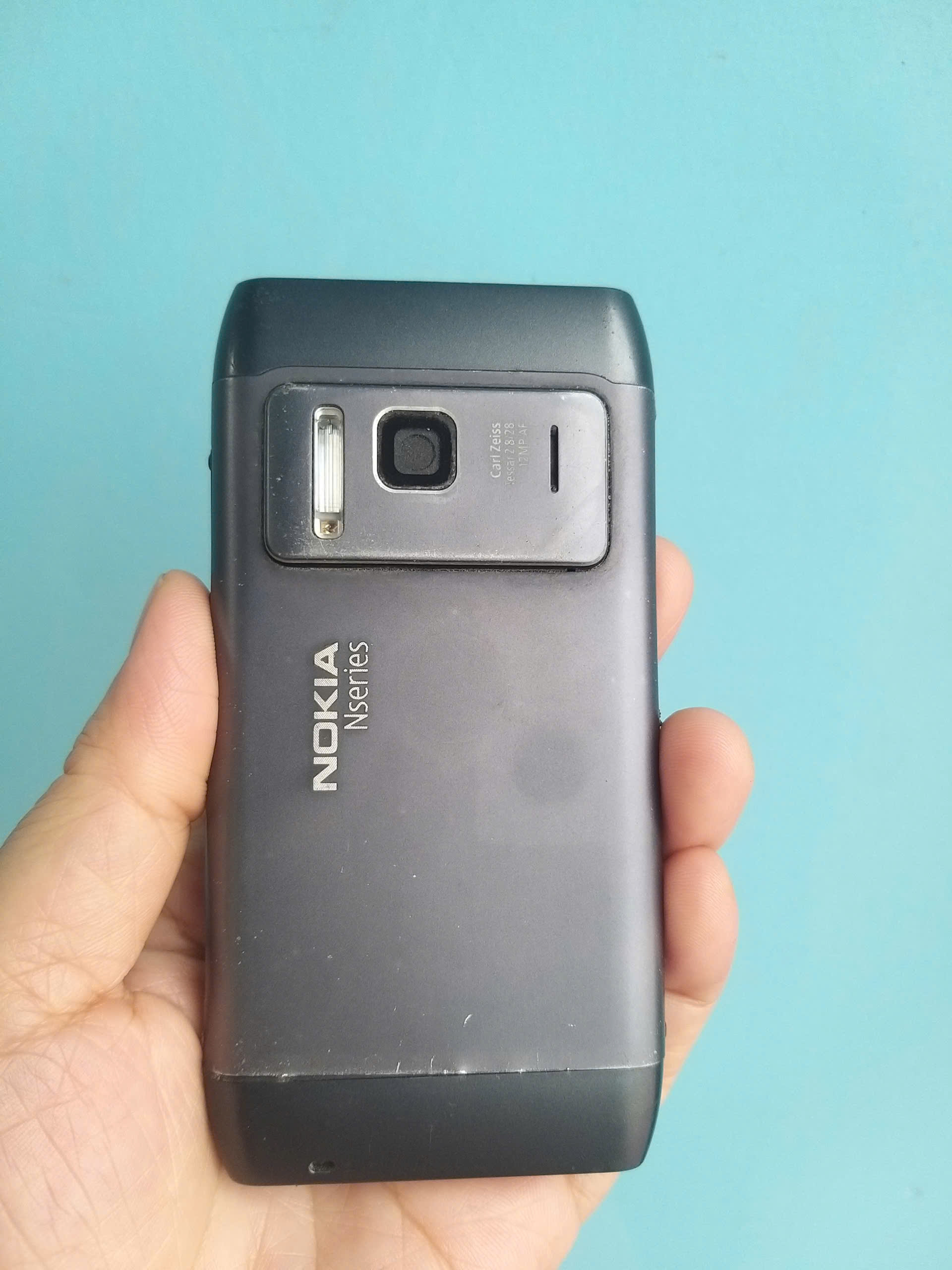 Nokia N8