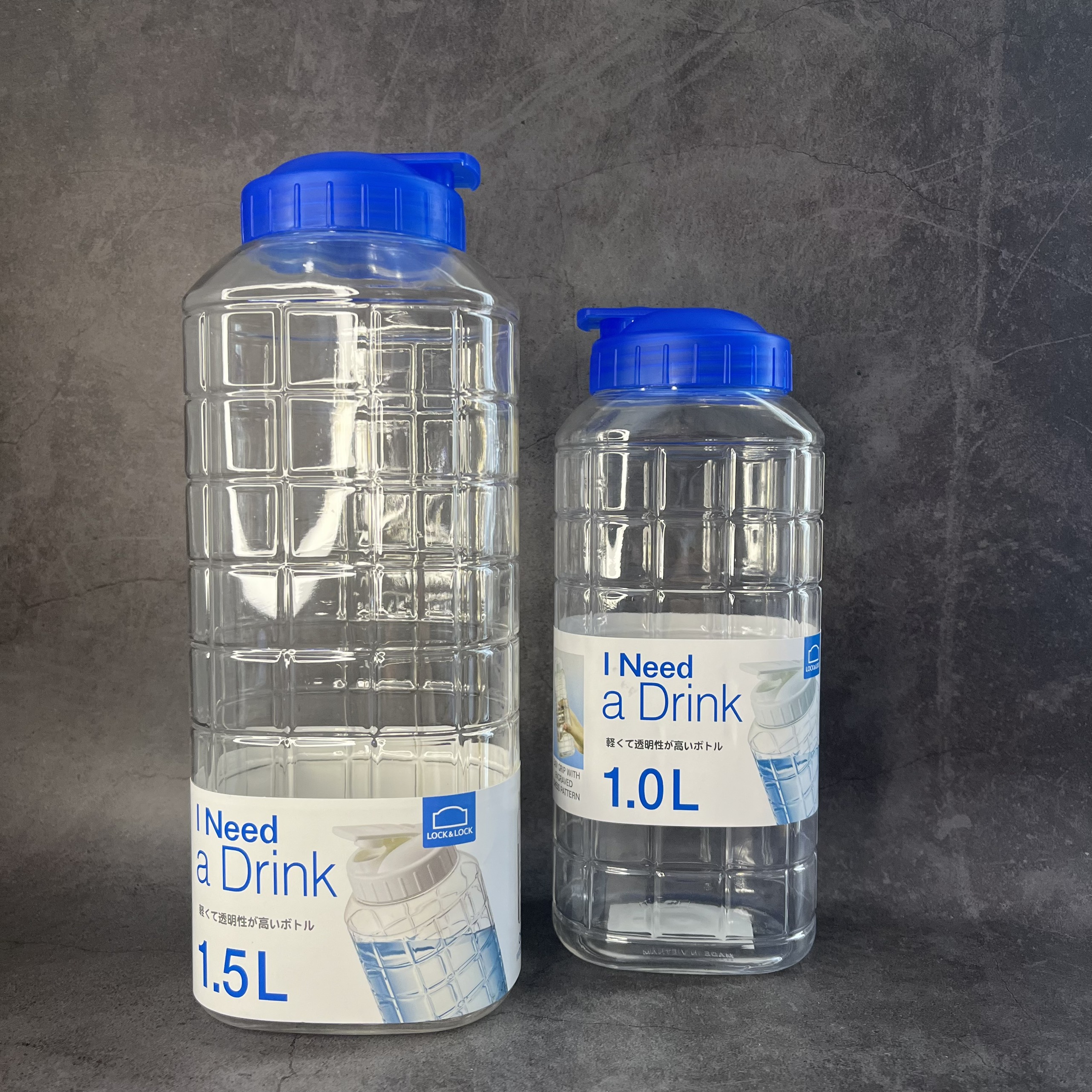 [HCM]Bình đựng nước nhựa Lock&Lock Chess Water Bottle 1.0L/1.5L Nắp màu trắng xanh