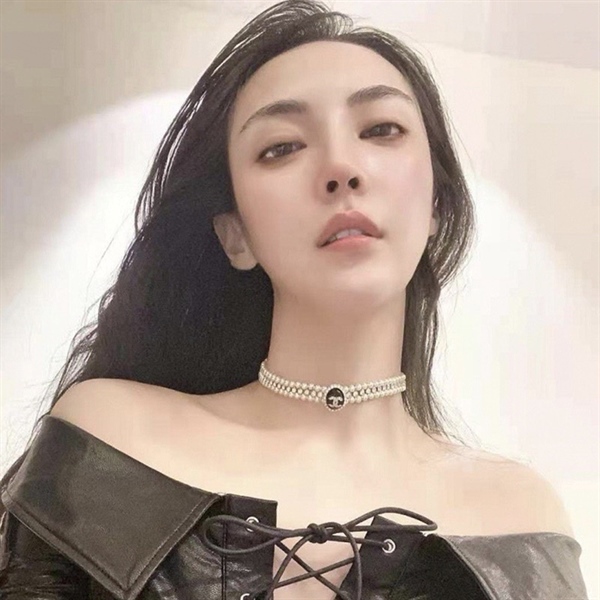 Dây chuyền đính đá thời trang dành cho nữ
