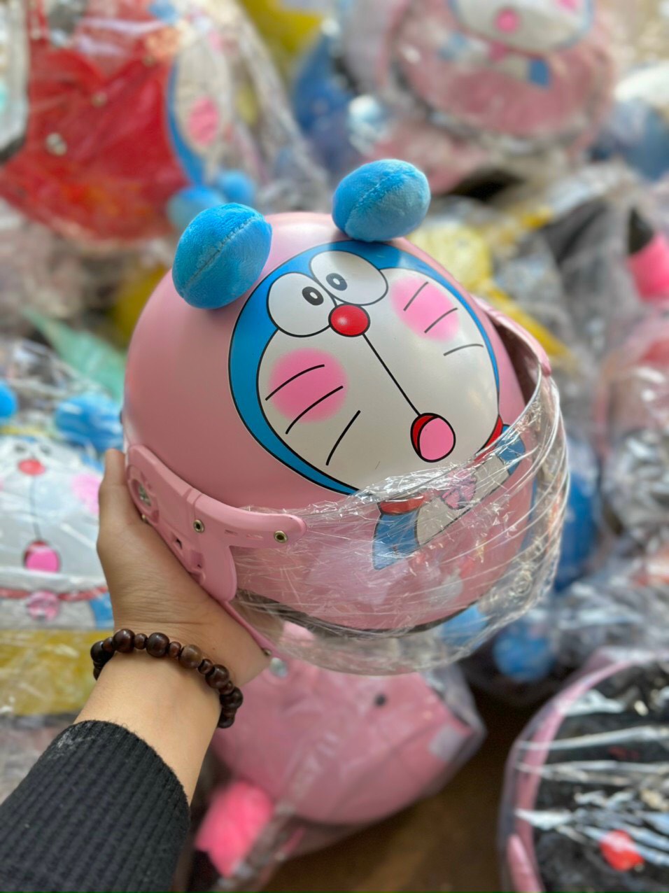 Nón bảo hiểm kính càng doremon cho e bé từ 2t đến 7t