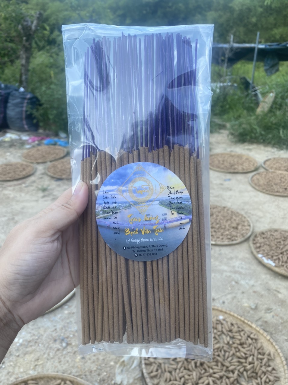Nhang trầm hương Huế Bạch Vân Tiên khói ít thơm nhẹ trầm hương sạch không có hóa chất sản xuất trực tiếp 85 cây nhang trầm