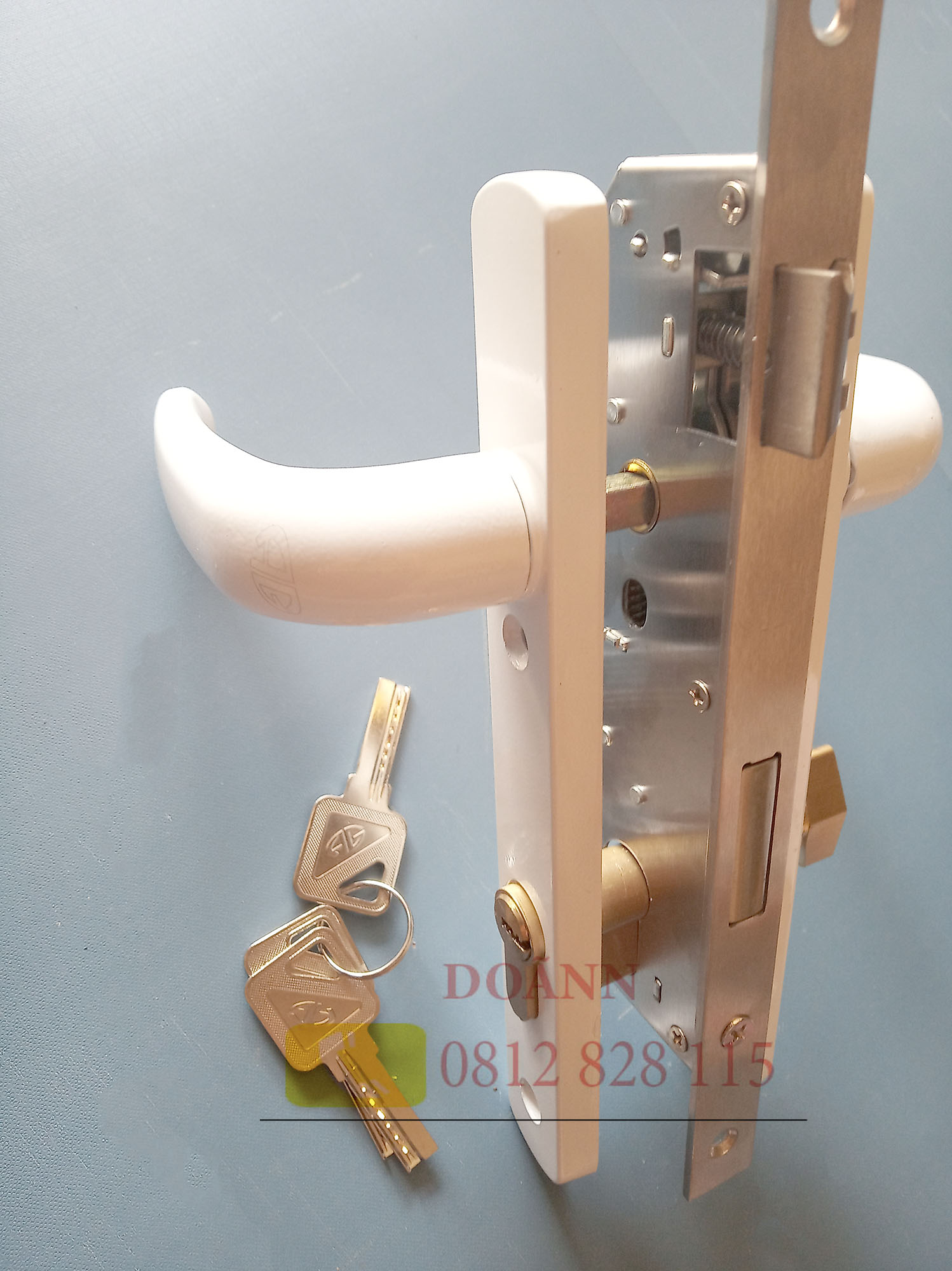 Bộ khóa tay gạt AG TRẮNG lắp cửa hệ việt pháp ,HỆ 55, cửa nhựa lõi thép