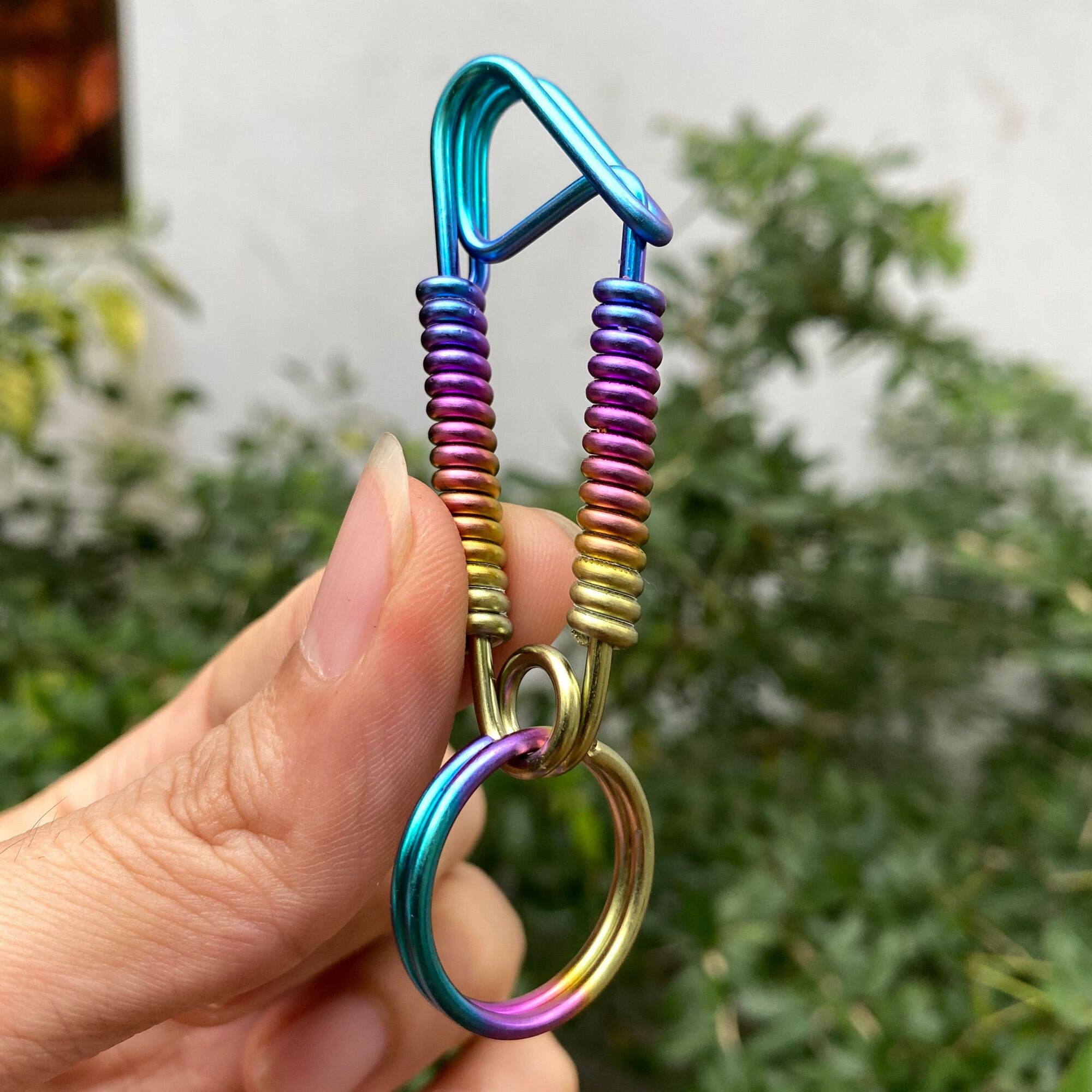 Móc khoá titanium gr5 thiết kế thủ công bền đẹp