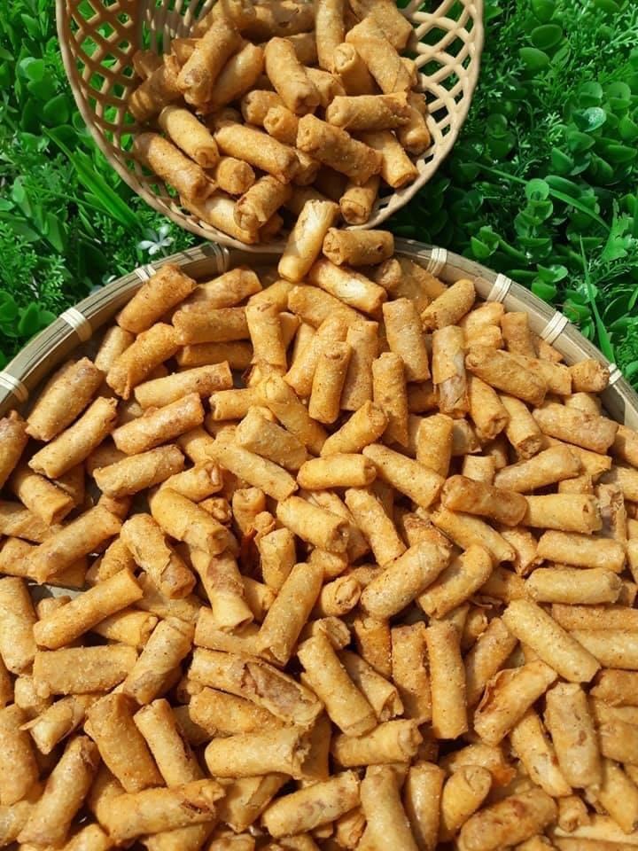 Snack chả giò tôm đất