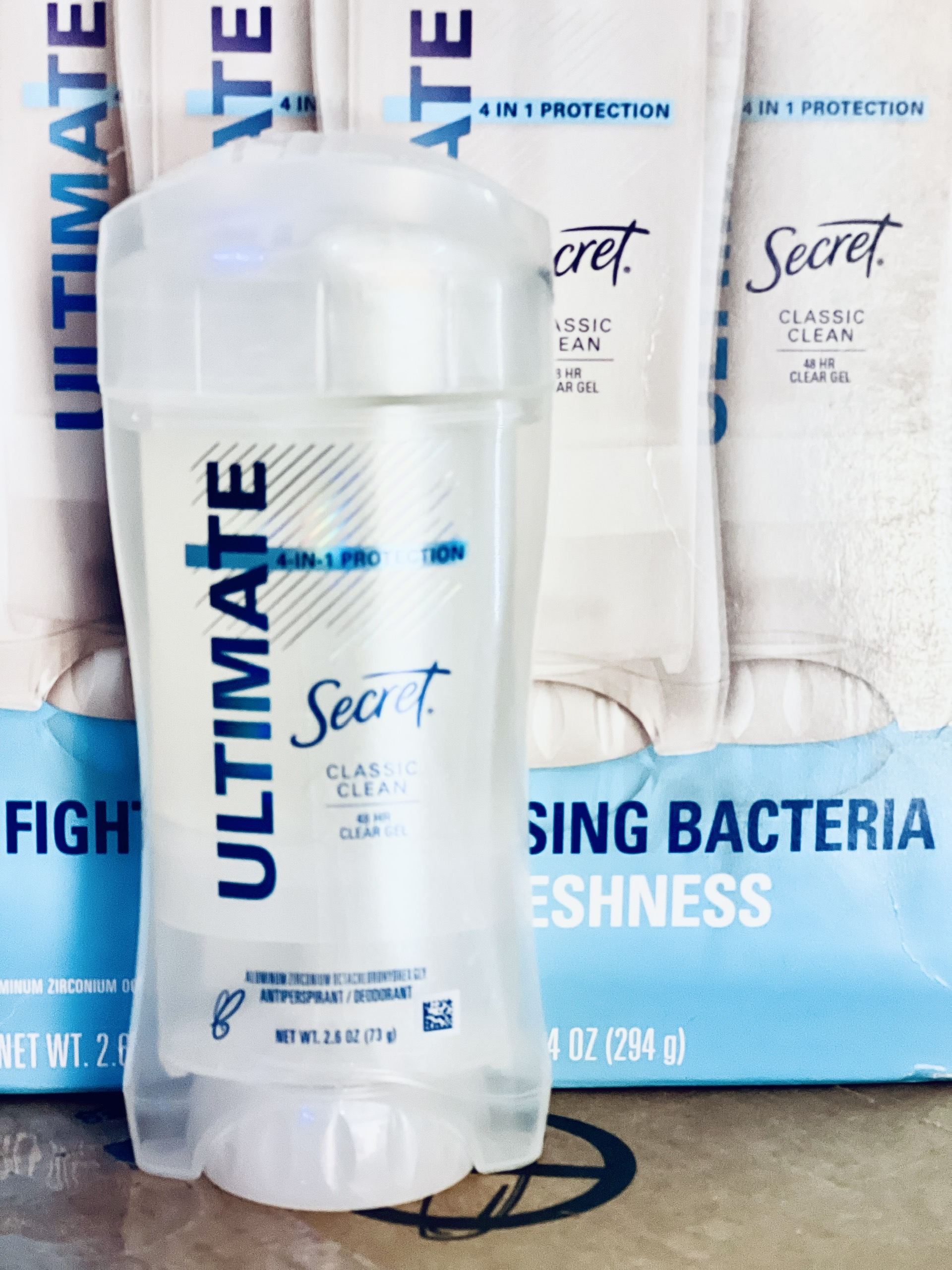Gel lăn khử mùi nữ secret ultimate protection clear gel antiperspirant, classic clean hàng cận date tháng 7/2023