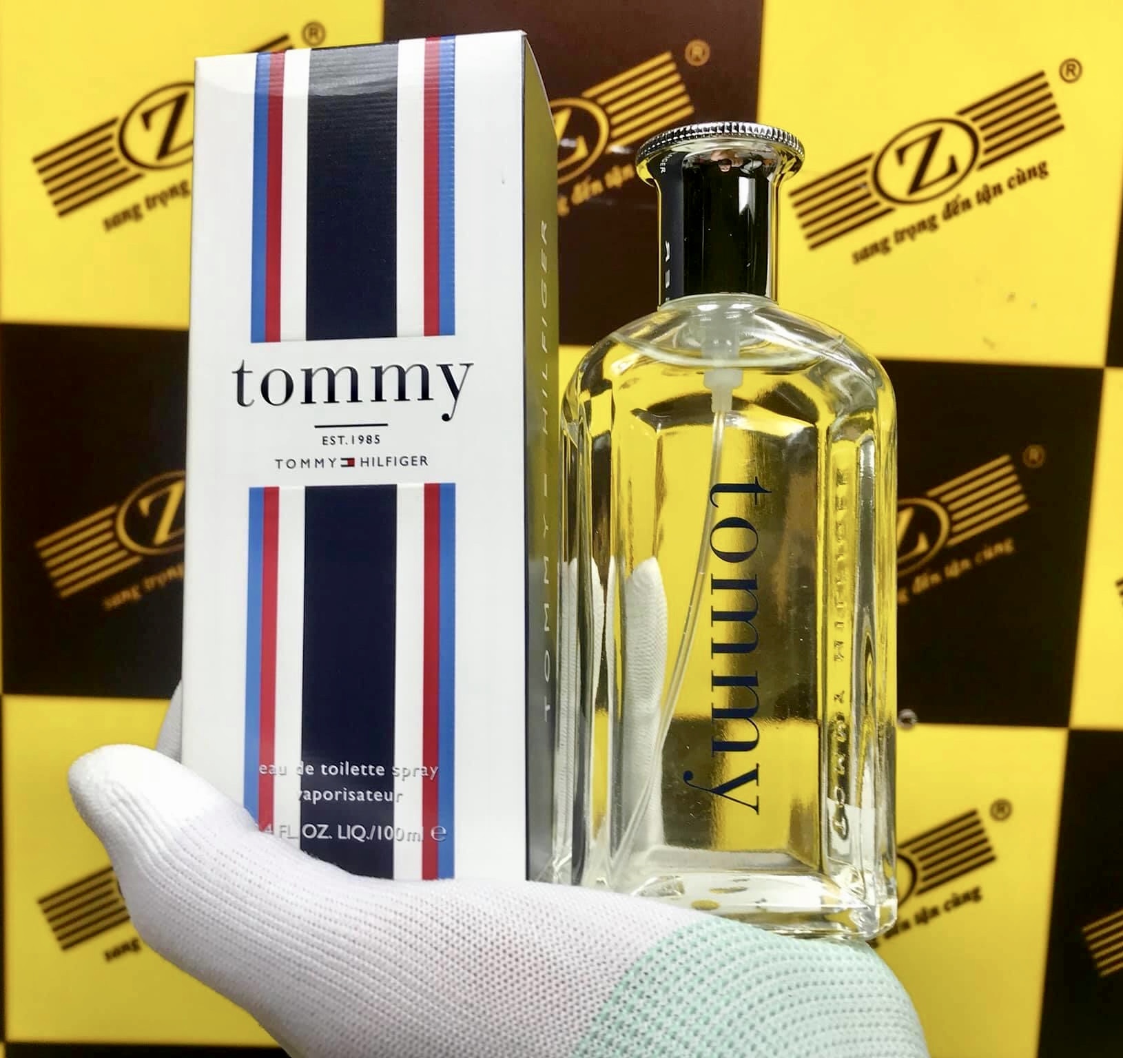 Tommy Hilfiger. Mùi Nam nhưng Nữ sứt được. Eau De Toilette. 100ml. Sản Xuất Thuỵ Sĩ