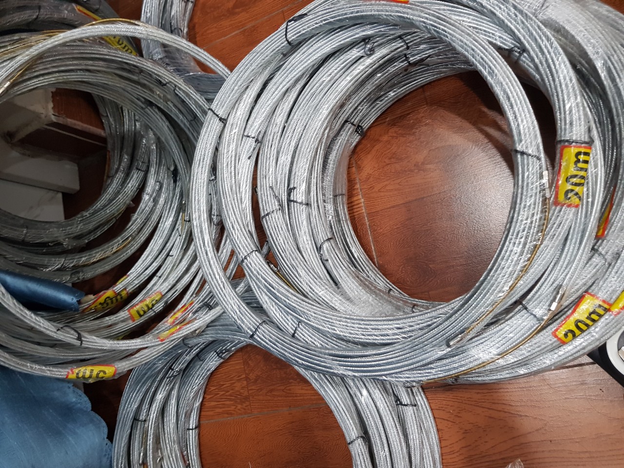 dây mồi cáp lụa luồn dây điện trong ống ghen (cáp đầu bánh xe)