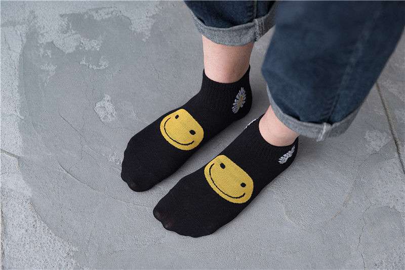 [HCM]Tất Hoa Cúc Họa Mi GD Hot Trend Tất Nữ Cổ Ngắn Thêu Hoa Cúc GD