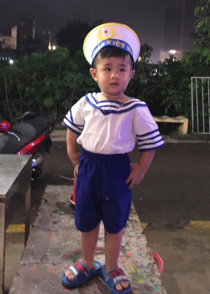 Bộ quần áo hải quân trẻ em kèm nón (Quần lửng)