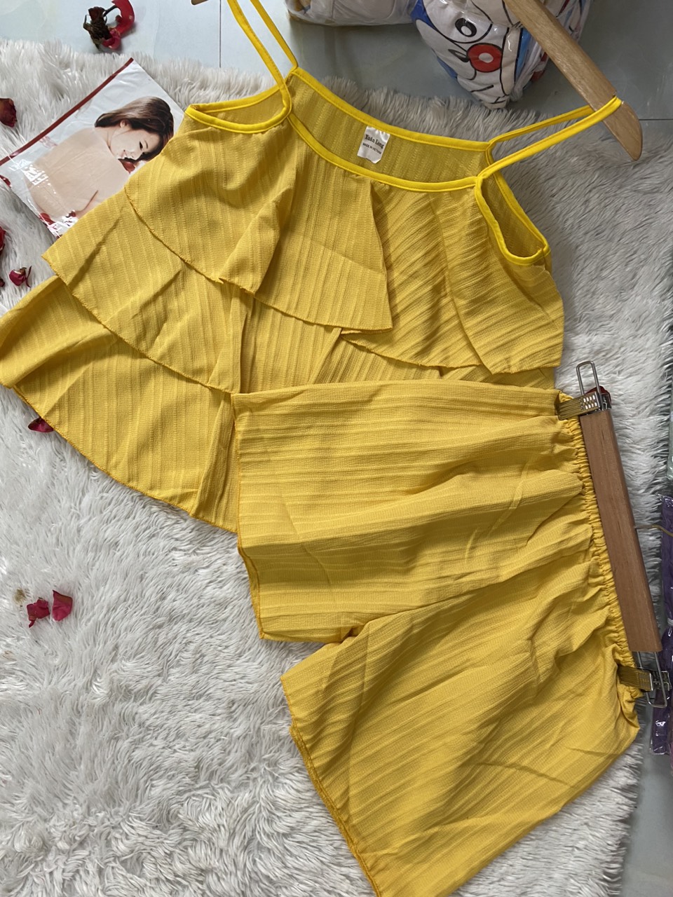 Đồ Bộ Ngắn Phối Tầng Chấm Bi Siêu Xinh Set 2 Dây 3 Tầng Chất Vải Mềm Mịn Thoáng Mát From Dưới 58 Kí