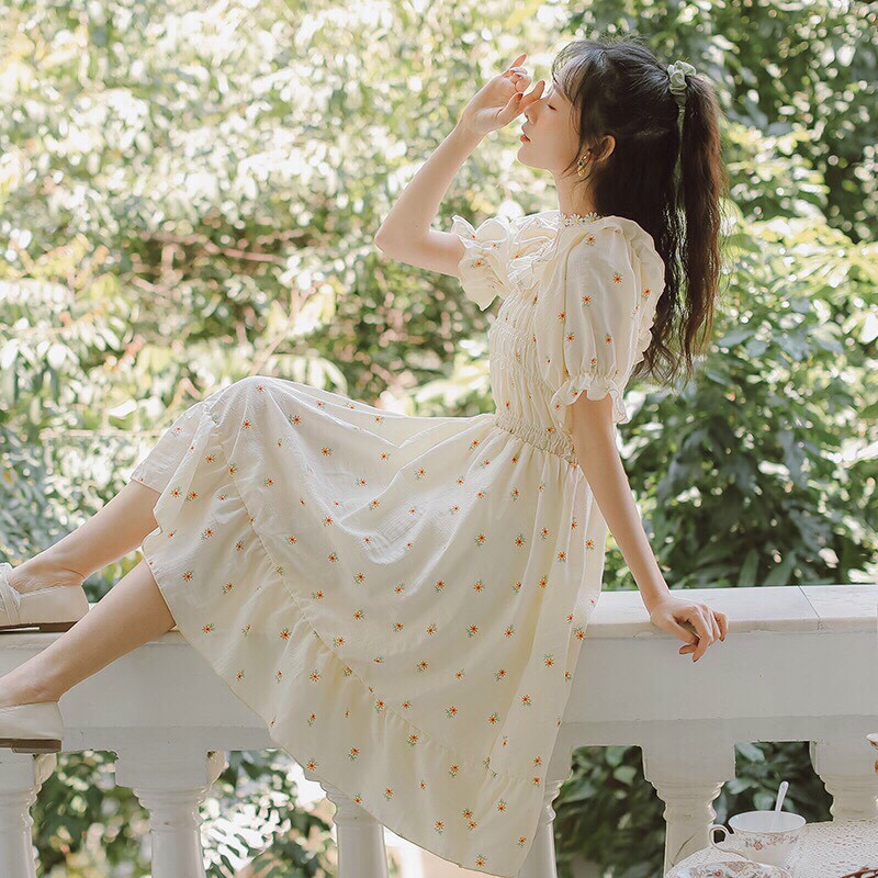 Đầm dạo phố đuôi cá bánh bèo