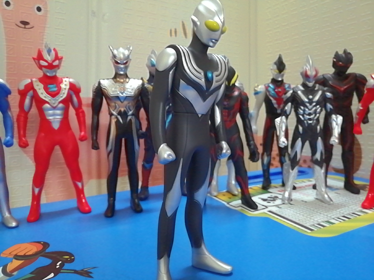 Mô hình Ultraman Tiga Dark 23cm Series Phim Ultraman Siêu nhân điện quang [Đồ Chơi 24/7]