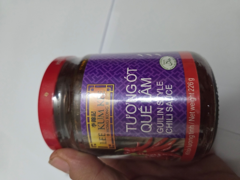 Tương ỚT Quế Lâm Lee kum kee 226g