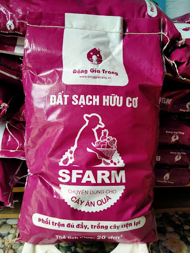 Đất sạch hữu cơ Sfarm chuyên dùng cho cây ăn quả ( bao 20dm3 - 8-9kg )