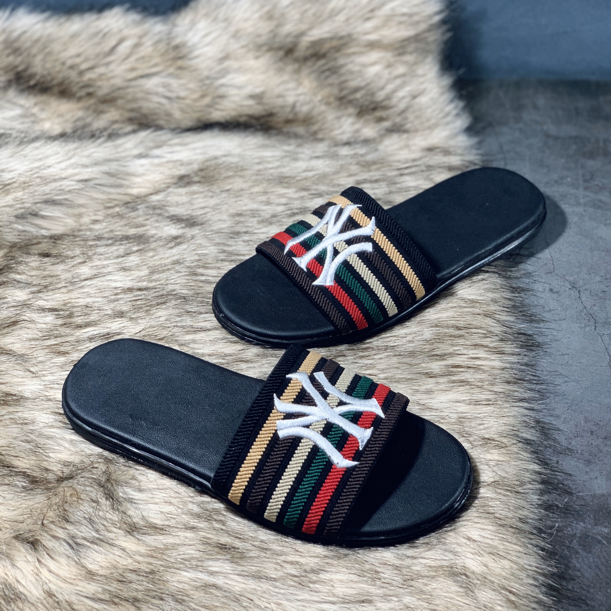 (có video) Dép nam quai ngang da vải chun thêu NY nền thổ cẩm siêu đẹp