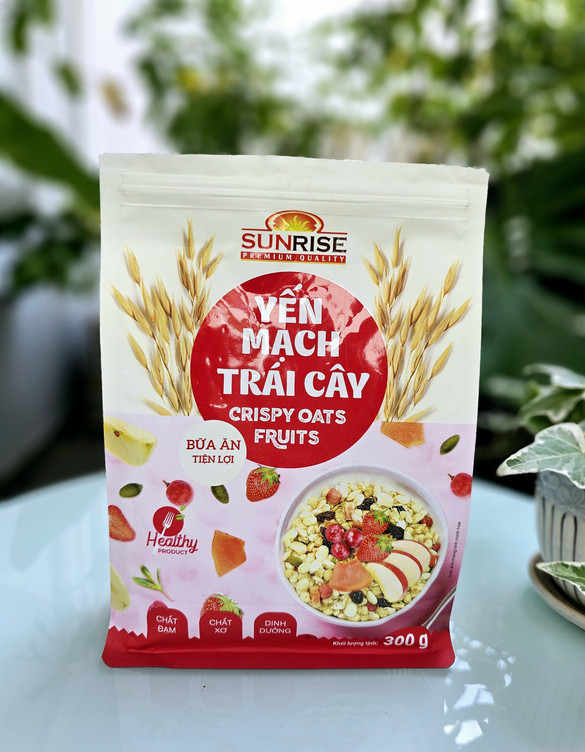 Yến mạch trái cây ăn liền Sunrise gói 300gr – Ngũ cốc ăn sáng giòn rụm thơm ngon
