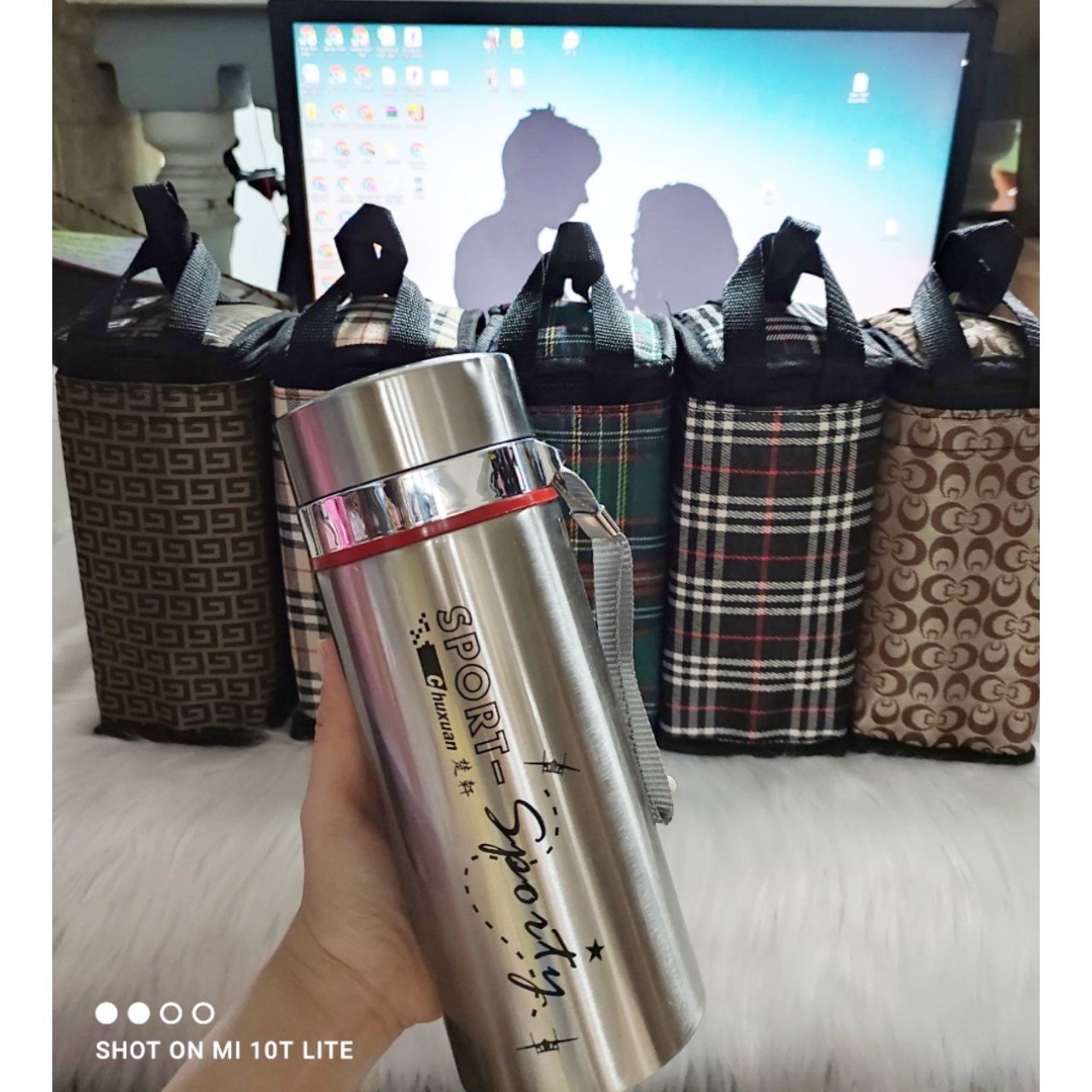 [HCM]BÌNH GIỮ NHIỆT SPORT 800ML + TÚI  BÌNH INOX 304 GIỮ NHIỆT TRÊN 8 TIẾNG - TÚI GIAO MÀU NGẪU NHIÊN NHÉ